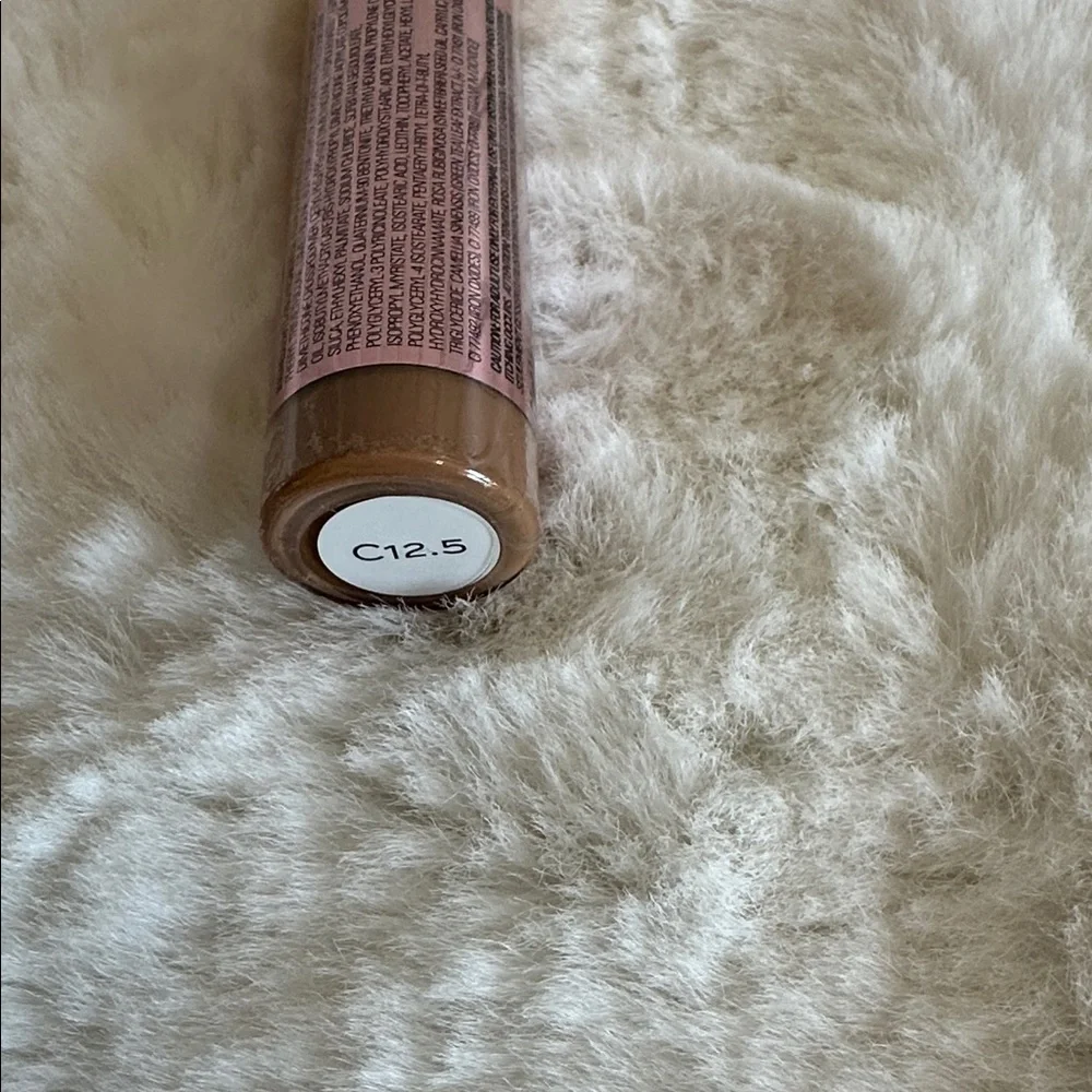 Revolution Super Size Conceal & Define - C12.5